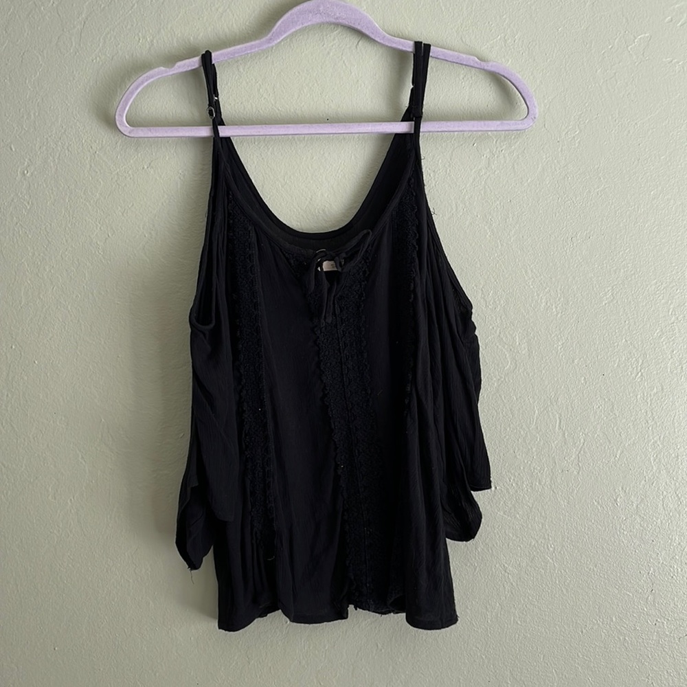Off-the-shoulder top